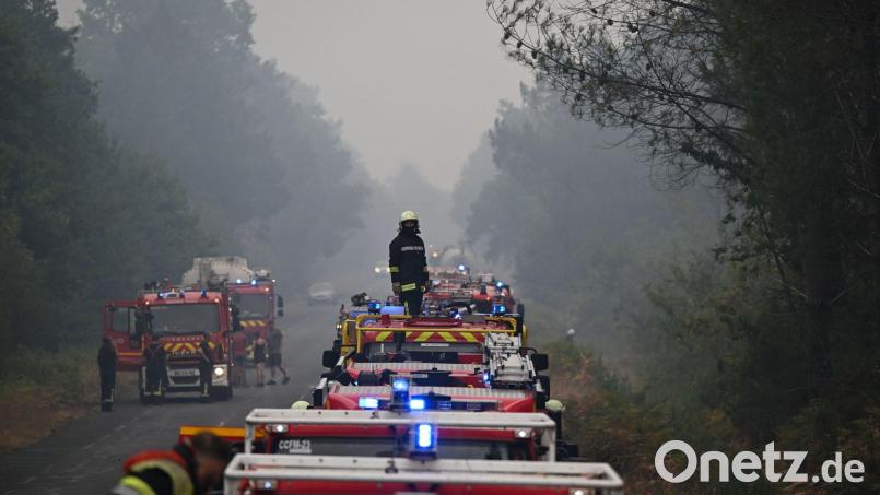 Im Südwesten Frankreichs wüten heftige Waldbrände. Bild: Emma Da Silva/AP/dpa