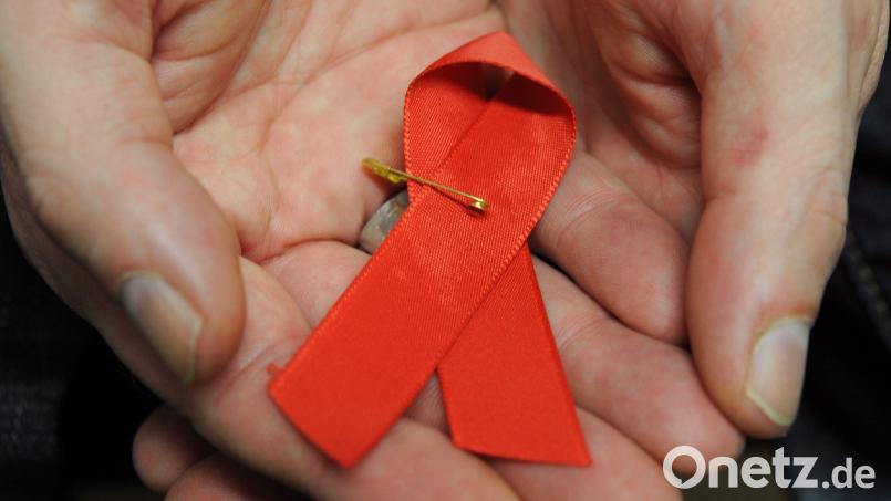 Ärzte ohne Grenzen fordert einen drastisch niedrigeren Preis für das Medikament Lenacapavir zur Vorbeugung einer HIV-Infektion. (Symbolbild) Bild: Arne Dedert/dpa