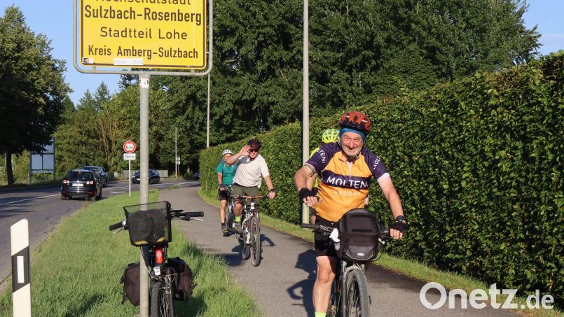 Von Amberg kommend über Poppenricht erreichen die vier Radler aus Taufkirchen bei Kraiburg am Inn Sulzbach-Rosenberg. Der Annaberg ist schon in Sichtweite. Bild: Heidi Franitza
