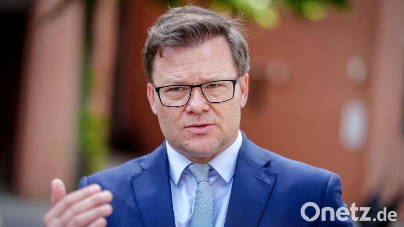 Umweltminister Carsten Schneider fordert volle Anstrengung für den Klimaschutz. (Archivbild) Bild: Kay Nietfeld/dpa