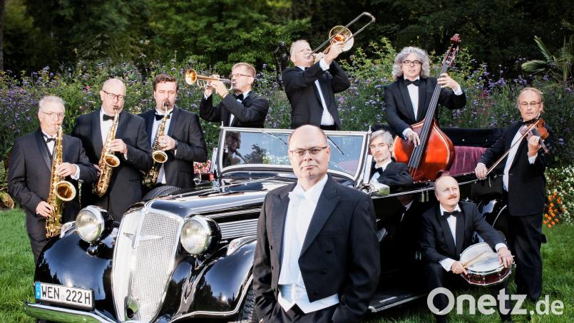 Peter Wittmann und das Ballhausorchester laden zu einer Sommernacht der „Roaring Twenties“ ein. Bild: Uli Zrenner Wolkenstein
