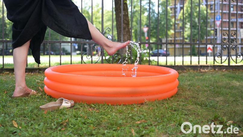Die Menschen in Bayern müssen sich auf Temperaturen jenseits der 30 Grad einstellen. (Archivbild) Bild: Malin Wunderlich/dpa