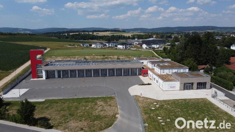 Ein wirklich großes "Geburtstagsgeschenk": Zum 160-jährigen Bestehen feiert die Kemnather Feuerwehr vom 24. bis 26. Juli auch die Einweihung ihres neuen Gerätehauses. Bild: Feuerwehr Kemnath