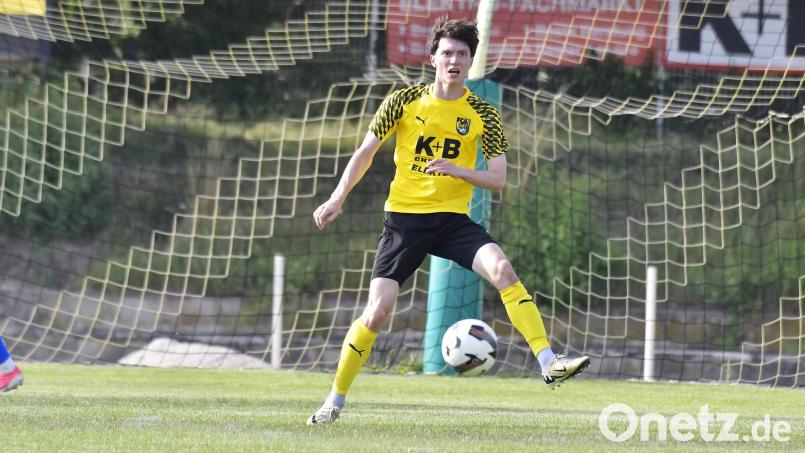 Innenverteidiger Jonas Pirner vom FC Amberg erzielte bei seinem Startelf-Debüt den Führungstreffer. Bild: Hubert Ziegler