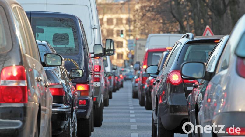 Im Stadtverkehr wird wesentlich mehr Sprit benötigt, als auf längeren Strecken. Symbolbild: Kara – stock.adobe.com