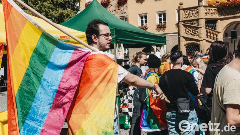 In Amberg steht am Wochenende der CSD an. Wie gehen die Organisatoren mit den Geschehnissen in Berlin um? Wie steht es um die Sicherheit? Archivbild: Leonie Hartung