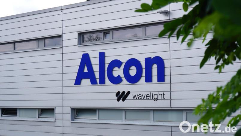 Hinter der unscheinbaren Fassade von Wavelight in Pressath werden High-End-Geräte produziert. Das Unternehmen gehört zum Schweizer Milliardenkonzern Alcon. Bild: jut