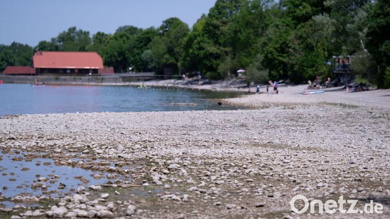 Der Klimawandel beziehungsweise seine Folgen sind in Bayern längst vielerorts erkennbar. Fehlende Niederschläge, Hitzeperioden und starke Unwetter sind ein immer häufigeres Phänomen im Freistaat. (Illustration) Bild: Sven Hoppe/dpa