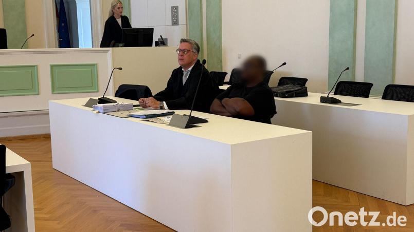 Der Angeklagte saß mutmaßlich alkoholisiert am Steuer. Bild: Magdalena Henkel/dpa