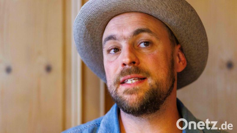 Sänger Max Mutzke glaubt an eine Renaissance von Jazzclubs. (Archivbild) Bild: Philipp von Ditfurth/dpa