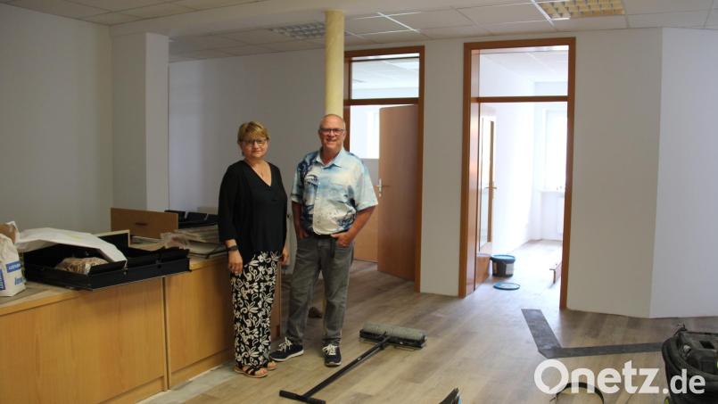 Geschäftsführerin des Pfegedienst Harmonie GmbH, Ulrike Hubeny Maier, eröffnet Anfang September im Sonnenhaus den "Tagetreff Harmonie". Unterstützt wird sie dabei von Ehemann Thomas Maier. Bild: Hans Prem