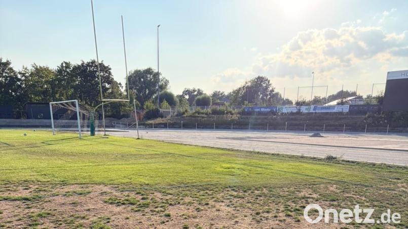 Für Außenspieler wird es in der Fußball-Landesliga aktuell holprig. Bild: ama