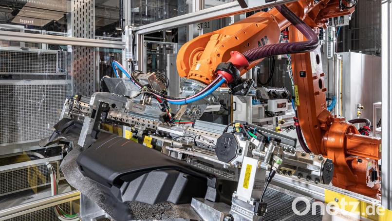 Das BMW-Werk in Wackersdorf stellt unter anderem Cockpits her. Archivbild: H. Zdera/im Auftrag der BMW Group