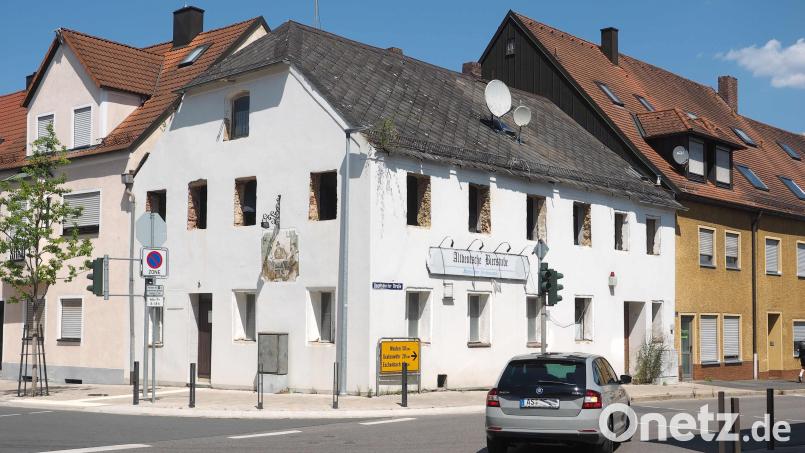 Die ehemalige Gaststätte "Scharfes Eck" in der Stadtmitte von Auerbach steht seit Jahren leer. Bild: kek