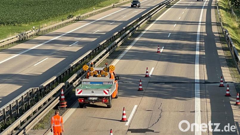 Hitze-Stau auf der Autobahn: Blow-Ups - hier im Juni zwischen Weiden und Luhe-Wildenau auf der A93 - ramponieren die Fahrbahn. Archivbild: za