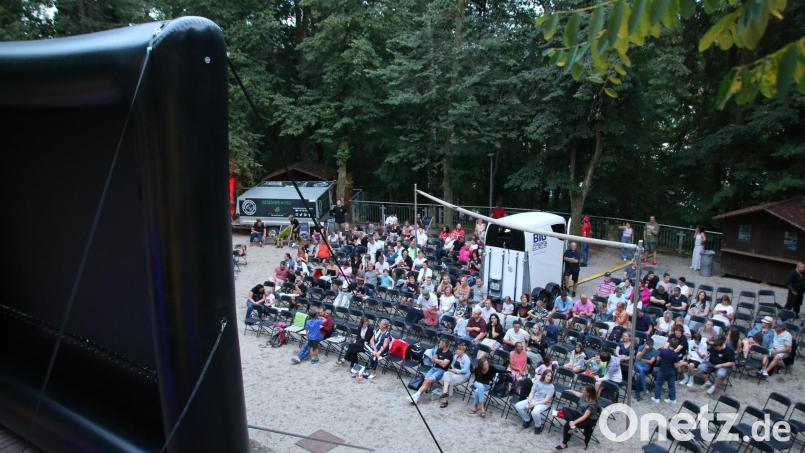 In diesem Jahr gibt es wieder ein "Schlemmer-Open-Air-Kino" in Grafenwöhr. Es findet vom 18. bis 23. August auf der Naturbühne Schönberg statt. Gezeigt wird unter anderem der neue Eberhofer-Krimi "Steckerlfisch Fiasko". Archivbild: Stefan Neidl