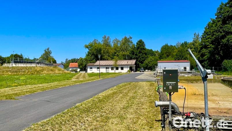 Über die Verbesserungsbeiträge zur Finanzierung der Kläranlage werden die Bürger zur Kasse gebeten. Nicht wenige fragen sich: Ist es gerecht, dass Gemeinden mit hohen Gewerbesteuereinnahmen ihre Bürger damit belasten? Bild: Gerhard Krones