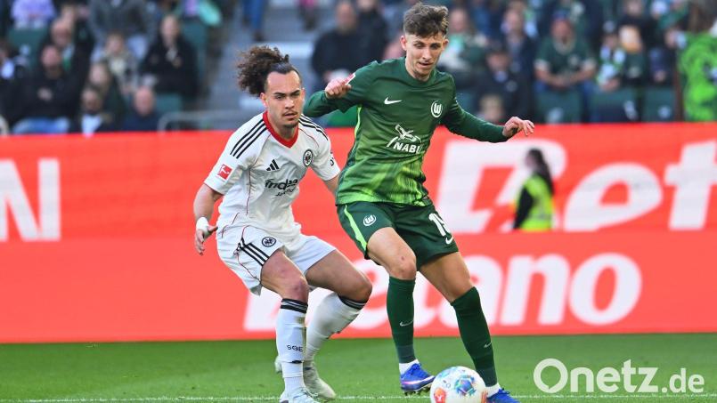Lindström (r.) spielte für Wolfsburg und die Eintracht. (Archivfoto) Bild: Swen Pförtner/dpa