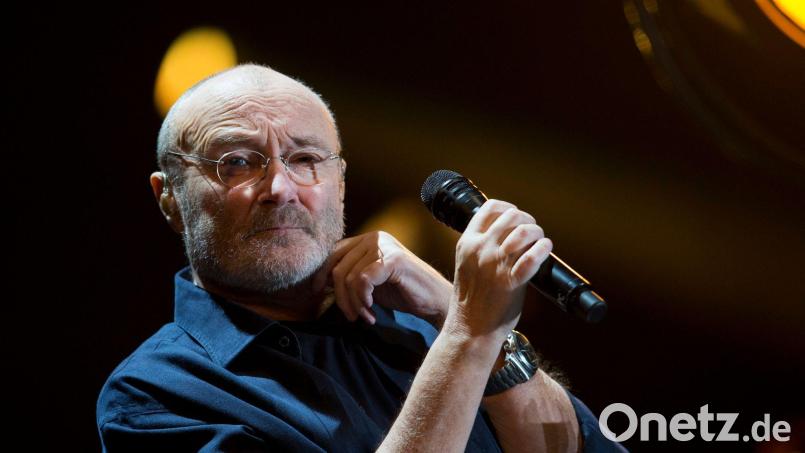 Phil Collins kämpfte 2024 in einer Klinik um sein Leben. (Archivbild) Bild: Rebecca Blackwell/AP/dpa
