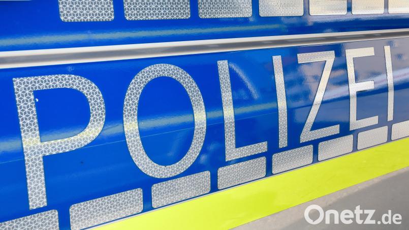 In Kulmain wurden ein Banner gestohlen sowie ein Ersatzbanner beschädigt. Die Polizei sucht nach Hinweisen. Symbolbild: Petra Hartl