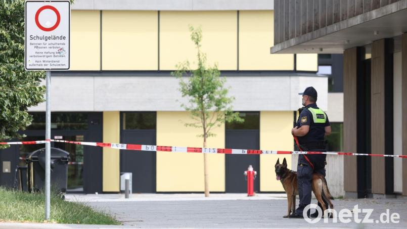Ein 16-Jähriger wurde nach dem Angriff auf dem Schulgelände Anfang Juli festgenommen. (Archivbild) Bild: Karl-Josef Hildenbrand/dpa
