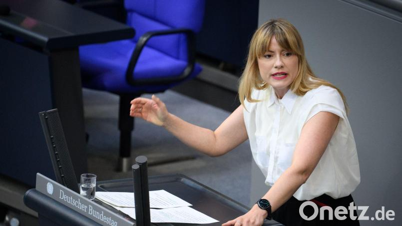 Linken-Politikerin Bünger stellt das Vorgehen der Behörden in Frage. (Archivbild) Bild: Bernd von Jutrczenka/dpa