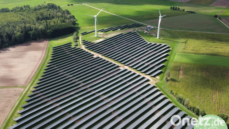 Der Bürgersolarpark Speichersdorf wurde mit dem Bayerischen Energiepreis 2026 ausgezeichnet. Bild: Gemeinde Speichersdorf