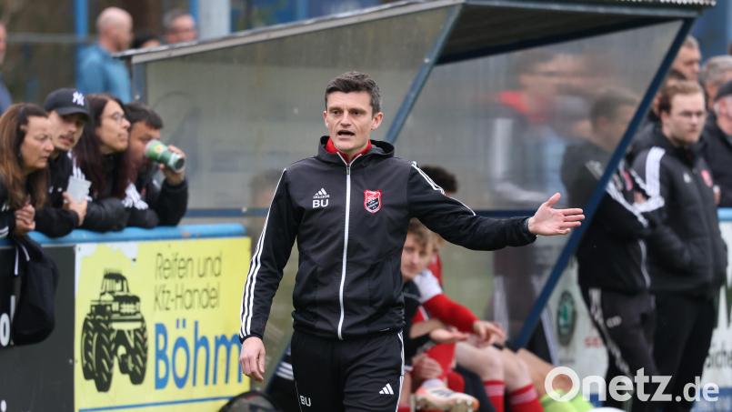 Trainer Benjamin Urban und der SC Luhe-Wildenau gastieren am Mittwoch beim Aufsteiger SV Türk Gücü Straubing. Archivbild: Dieter Jäschke