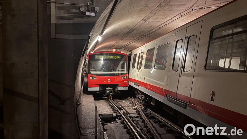 Zwei fahrerlose U-Bahnen haben sich in Nürnberg bei einer Rangierfahrt touchiert. (Handoutbild) Bild: -/Vag/dpa