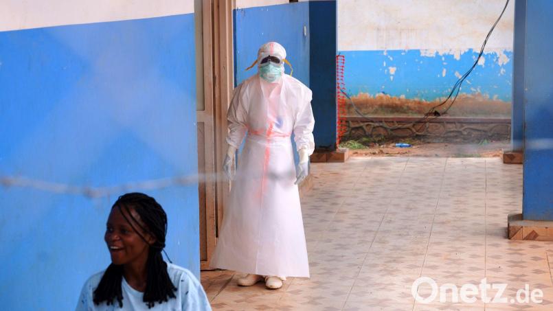 Die ersten Patienten sind in Medikamententests eingeschrieben. (Archivbild) Bild: Dirole Lotsima Dieudonne/AP/dpa