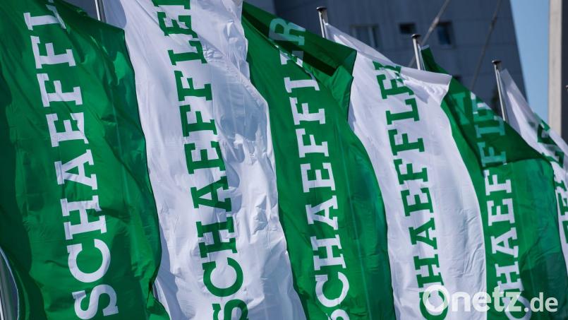 Schaeffler will über Altersteilzeit weitere Mitarbeiter in Deutschland abbauen. (Symbolbild) Bild: Daniel Karmann/dpa