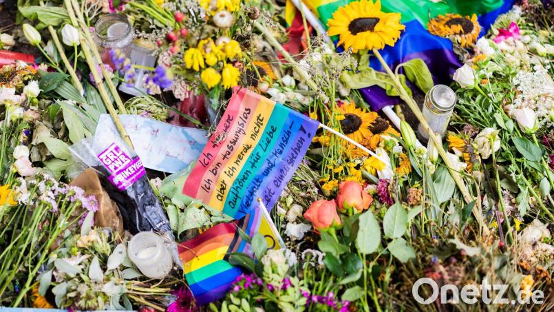 Viele gemischte Gefühle kommen nach solchen Nachrichten auf wie der Anschlag auf den CSD in Berlin. Bild: Christoph Soeder/dpa