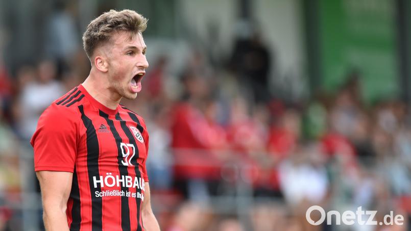 Nico Argauer sah nach einem vermeintlichen Tritt gegen einen kreuzenden Gegenspieler die Rote Karte. Archivbild: A. Schwarzmeier