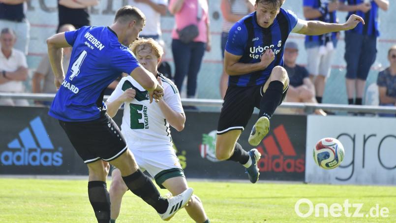 Mit 3:2 gewann die SpVgg SV Weiden vor drei Wochen die Erstrundenpartie im bayerischen Pokal gegen die DJK Ammerthal (Szene). Nun erfährt das Derby im Liga-Spielbetrieb eine Neuauflage, wenn am Freitag Ammerthal am Weidener Wasserwerk gastiert. Bild: Hubert Ziegler