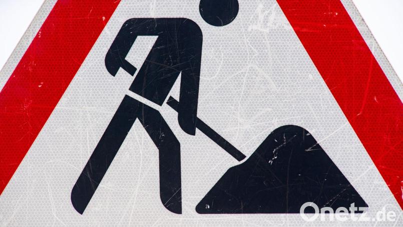 Tempo 20: An der Baustelle auf der B470 westlich von Weiden soll langsamer gefahren werden. Symbolbild: Stefan Sauer/dpa