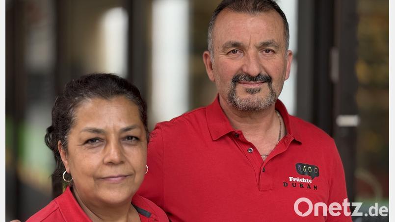 Selvent und Mahmut Duran schließen ihr Obst- und Gemüsegeschäft in der Steinhofgasse. Damit geht ein Stück Amberger Stadtgeschichte zu Ende. Bild: upl