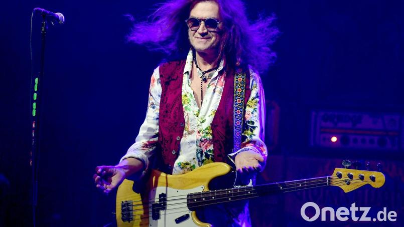 Glenn Hughes muss sich aus gesundheitlichen Gründen vom Bühnenleben verabschieden. (Archivbild) Bild: Britta Pedersen/dpa-Zentralbild/dpa