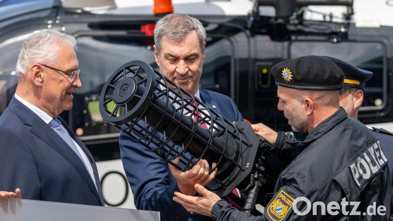 Bayerns Drohnenkompetenz- und -abwehrzentrum soll den Schutz vor Bedrohungen aus der Luft erhöhen. Die jüngsten Vofälle am Leipziger Flughafen zeigen, wie hoch die Bedrohungslage ist. (Archivbild) Bild: Peter Kneffel/dpa