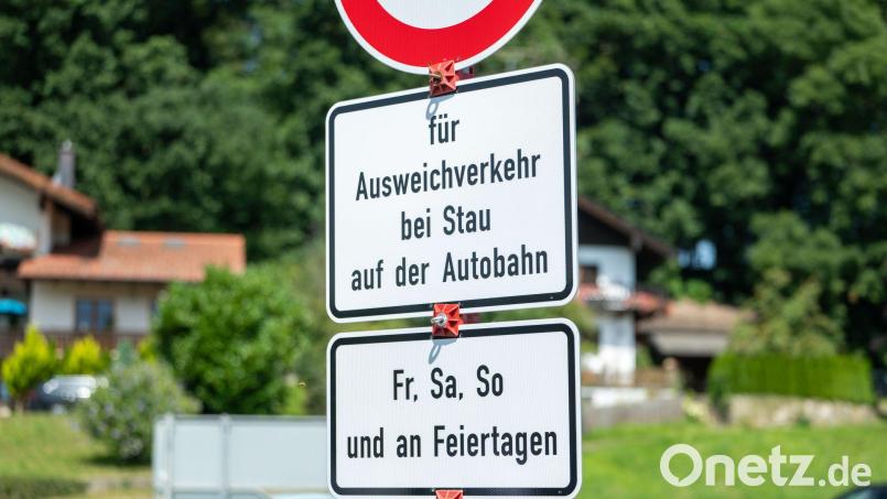 Am Wochenende will die Polizei die Verbote besonders genau kontrollieren. (Symbolbild) Bild: Leonie Asendorpf/dpa