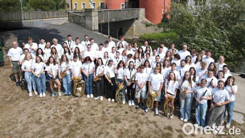 Gruppenfoto des Bezirksjugendorchester Oberpfalz. Bild: Cornelia Roider
