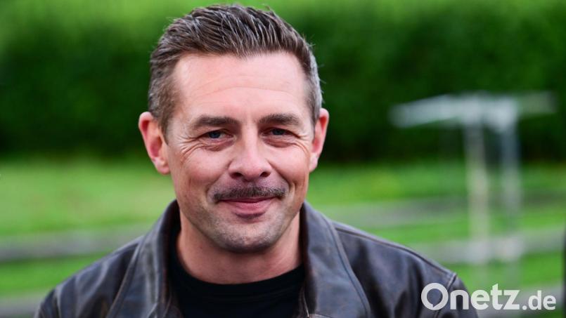 Entertainer Klaas Heufer-Umlauf will den Hang zum Prahlen von seinem Vater geerbt haben. (Archivbild) Bild: Sebastian Christoph Gollnow/dpa