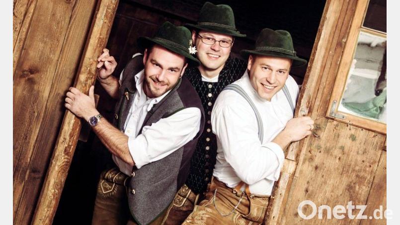 Das Trio Schleudergang tritt im Musikomm in Amberg auf. Bild: Robert Tretter
