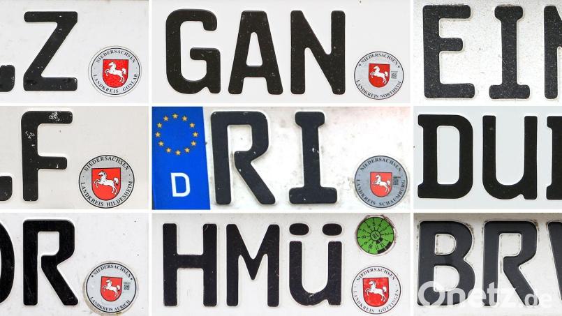 Ein Stück Heimat am Auto: Neue alte Kennzeichen aus Niedersachsen. (Foto:Archiv) Bild: -/dpa