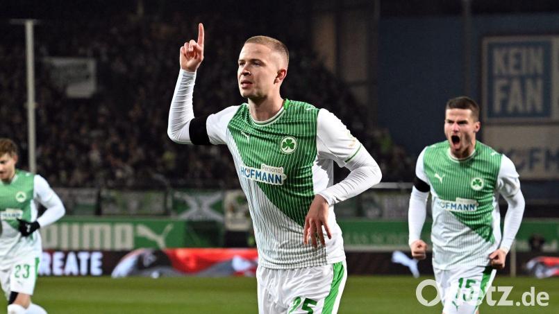 Brynjar Bjarnason wechselt von Fürth nach Dänemark. (Archivbild) Bild: Jens Niering/dpa