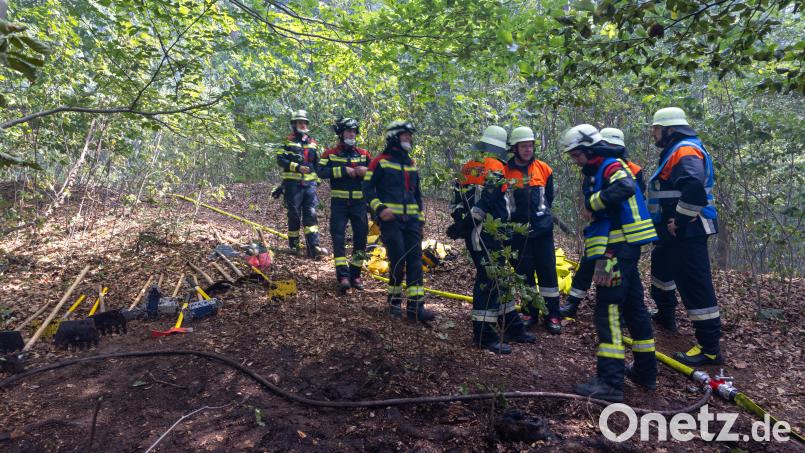 Während noch sichtlich Nachlöscharbeiten beim Waldbrand am Johannisberg im Gange waren, zog Bürgermeister Reiner Wiedenbauer in der jüngsten Gemeinderatsitzung eine erste Bilanz. Archivbild: Hans Bernreuther