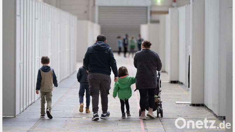 Kommt die Familie nach Deutschland nach? Für subsidiär Schutzbedürftige ist das die sehr große Ausnahme. (Archivbild) Bild: Boris Roessler/dpa