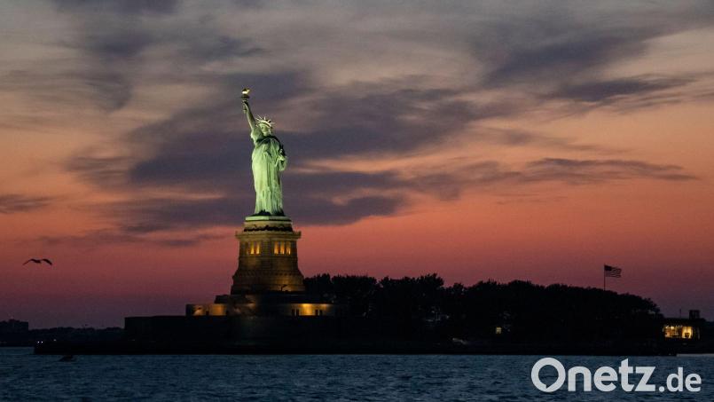 Unglück im New Yorker Hafen: Frau und Kind sterben, nachdem ihr Boot kentert. (Archivbild) Bild: Kostas Lymperopoulos/CSM via ZUMA Wire/dpa