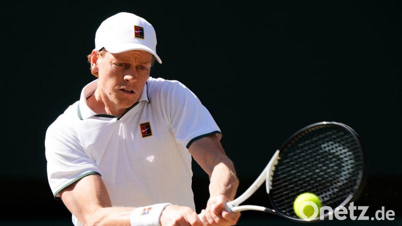 Seinen bislang letzten Auftritt hatte Jannik Sinner im Wimbledon-Finale gegen Alexander Zverev. (Archivbild) Bild: Ben Whitley/PA Wire/dpa