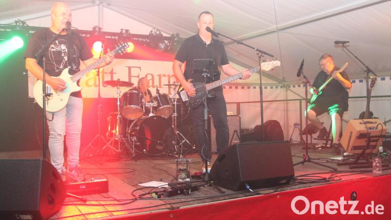Die Band "Wyatt Earp" darf bei der Flossenbürger Kirwa nicht fehlen. Archivbild: Josef Pilfusek