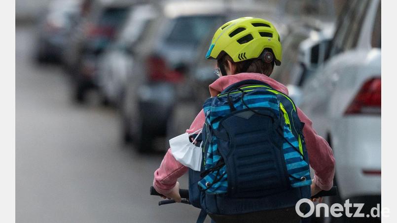 Was sagen die Statistiken über die Gefahren von Kindern im Straßenverkehr? (Symbolbild) Bild: Marijan Murat/dpa